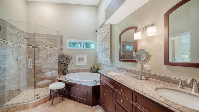 9641 CASTLE POINT DRIVE 1226, Sarasota, FL 34238