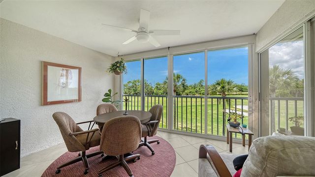 9641 CASTLE POINT DRIVE 1226, Sarasota, FL 34238