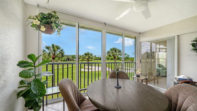 9641 CASTLE POINT DRIVE 1226, Sarasota, FL 34238