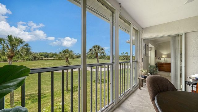 9641 CASTLE POINT DRIVE 1226, Sarasota, FL 34238