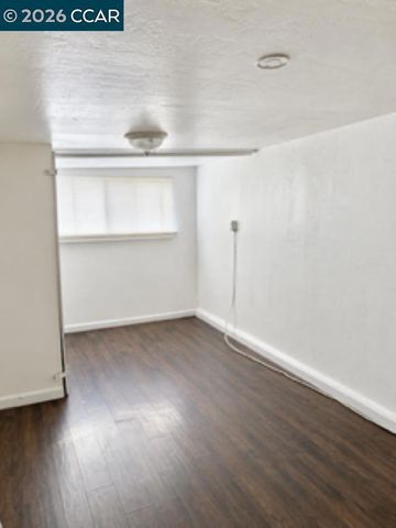 251 E 17th Street, Pittsburg, CA 94565