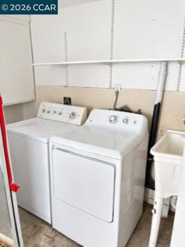 251 E 17th Street, Pittsburg, CA 94565