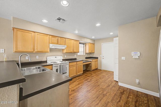 6916 W JUNIPER Avenue, Peoria, AZ 85382