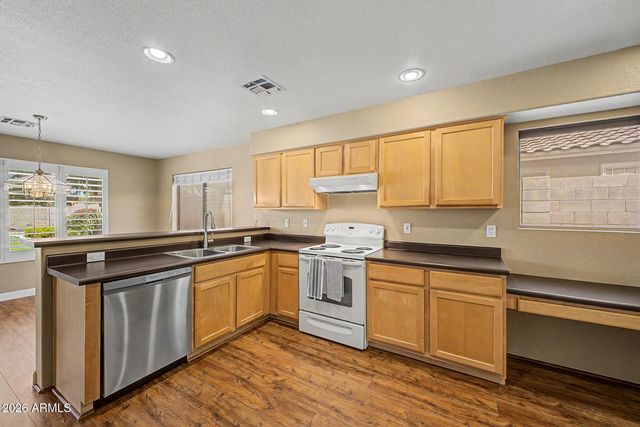 6916 W JUNIPER Avenue, Peoria, AZ 85382
