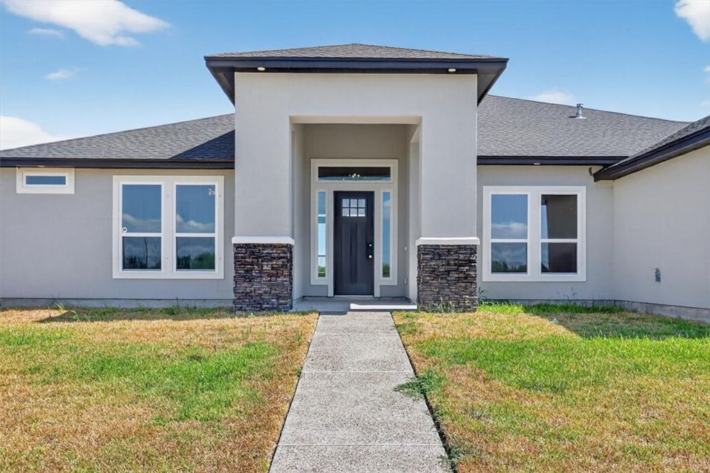 2110 Sera, Corpus Christi, TX 78418 — photo 2