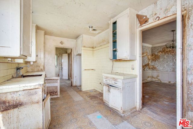 4913 Presidio Drive, View Park, CA 90043