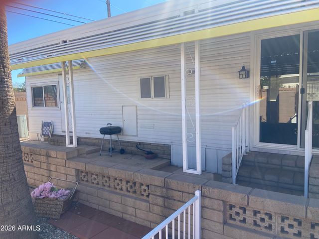 1001 S KIOWA Circle, Apache Junction, AZ 85119