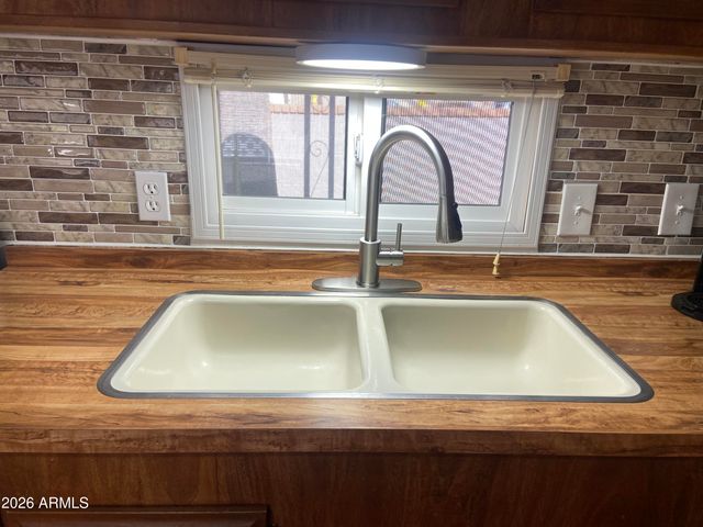 1001 S KIOWA Circle, Apache Junction, AZ 85119