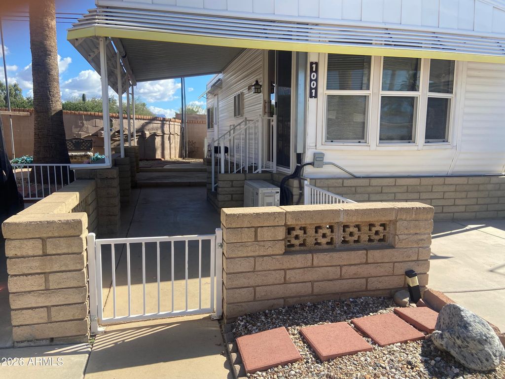 1001 S KIOWA Circle, Apache Junction, AZ 85119