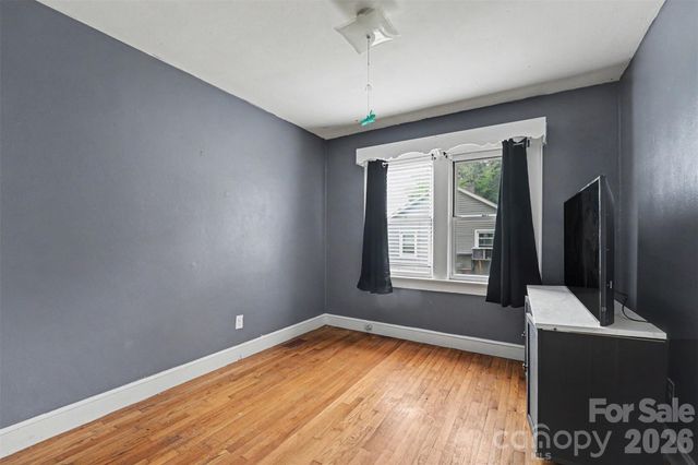517 N Carolina Avenue, Maiden, NC 28650