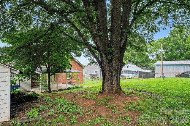 517 N Carolina Avenue, Maiden, NC 28650