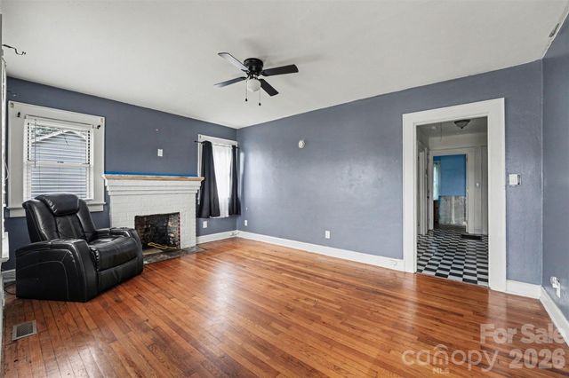 517 N Carolina Avenue, Maiden, NC 28650