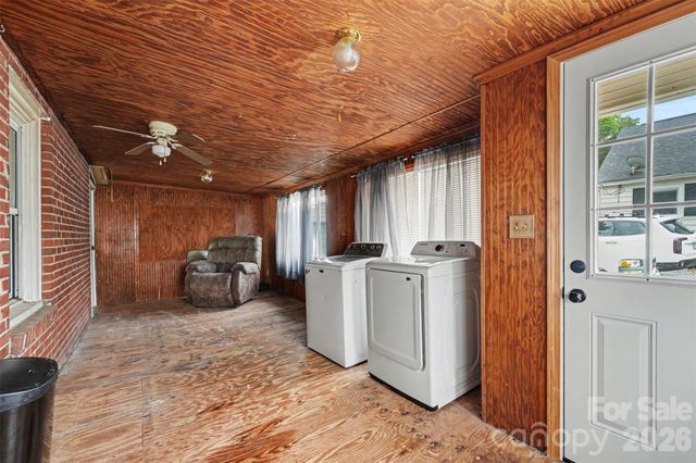 517 N Carolina Avenue, Maiden, NC 28650