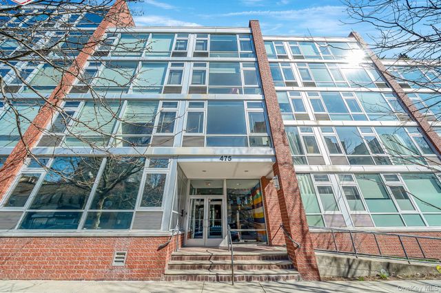 475 Sterling Place 2J, Brooklyn, NY 11238