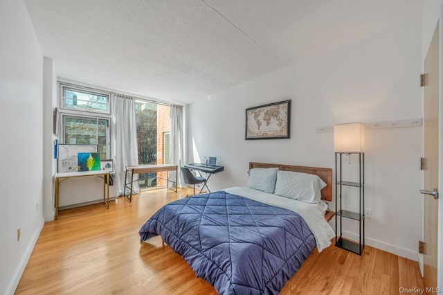 475 Sterling Place 2J, Brooklyn, NY 11238