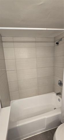 1201 NE 191st St G306, Miami, FL 33179