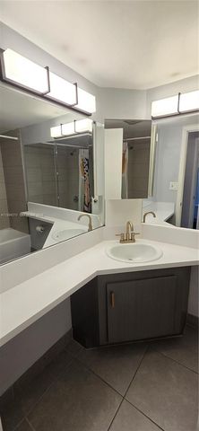 1201 NE 191st St G306, Miami, FL 33179