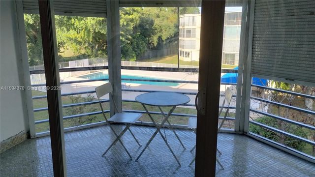 1201 NE 191st St G306, Miami, FL 33179