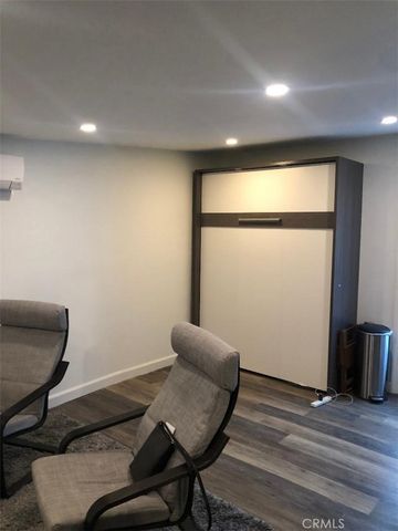 4496 Linden, Long Beach, CA 90807