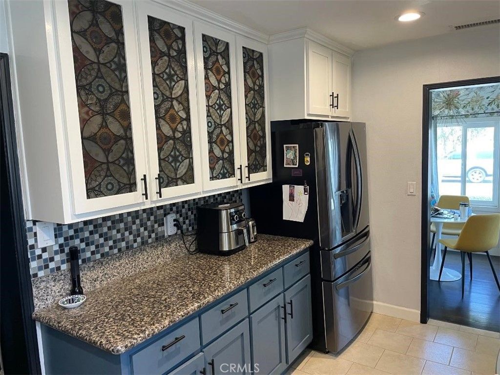 Image 7 of property listing at 4496 Linden, Long Beach, CA 90807