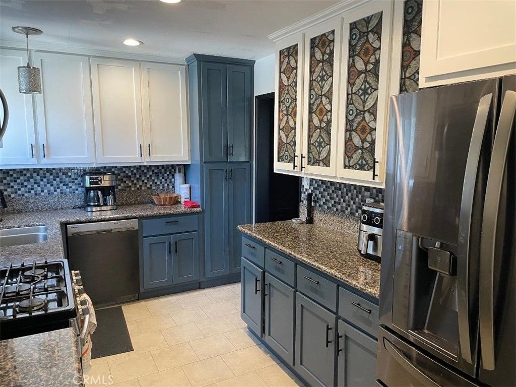 Image 9 of property listing at 4496 Linden, Long Beach, CA 90807