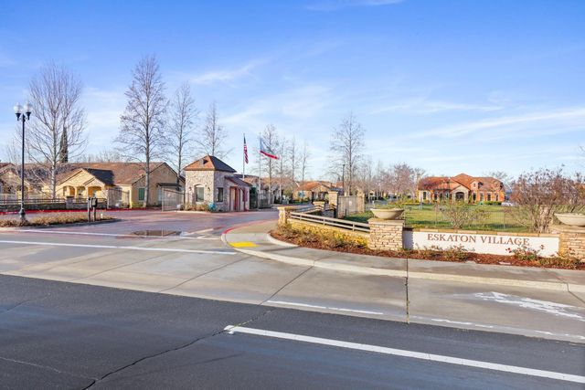 1017 Cabris Ln, Roseville, CA 95747