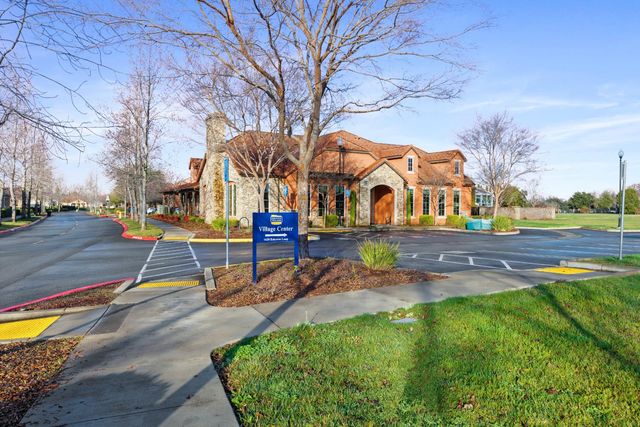 1017 Cabris Ln, Roseville, CA 95747