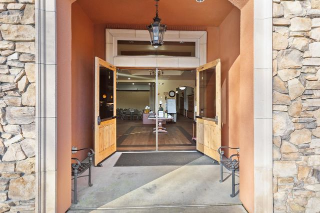 1017 Cabris Ln, Roseville, CA 95747