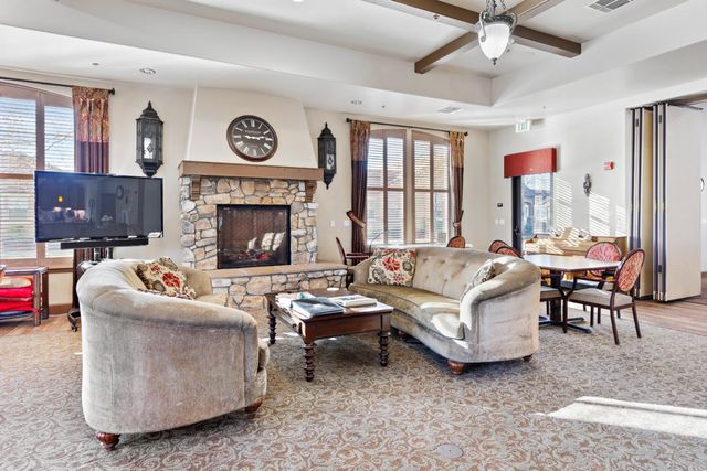 1017 Cabris Ln, Roseville, CA 95747