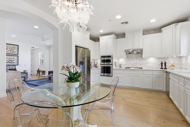 1017 Cabris Ln, Roseville, CA 95747