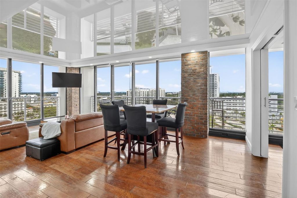 Image 2 of property listing at 1720 Harrison St 14H, Hollywood, FL 33020