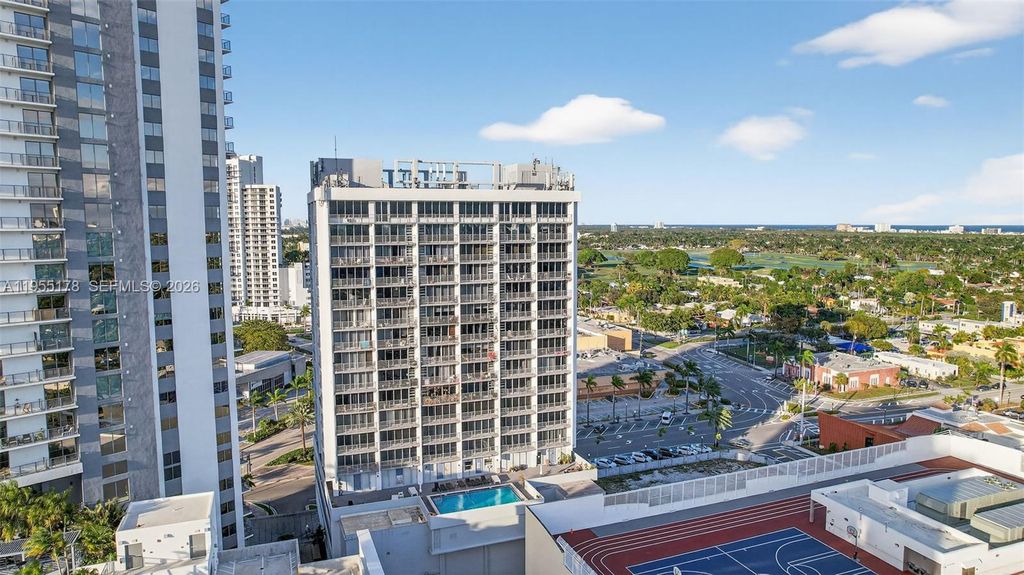 Image 32 of property listing at 1720 Harrison St 14H, Hollywood, FL 33020