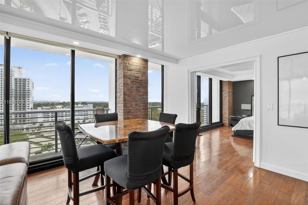 Image 6 of property listing at 1720 Harrison St 14H, Hollywood, FL 33020