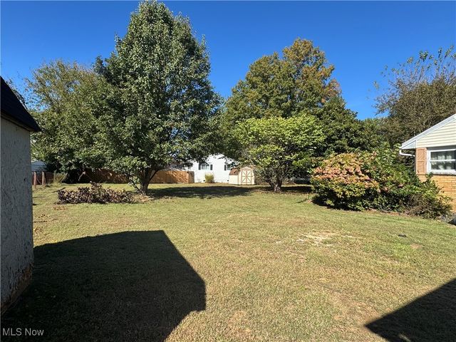 4105 7th Avenue, Vienna, WV 26105