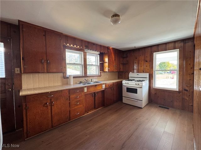 4105 7th Avenue, Vienna, WV 26105