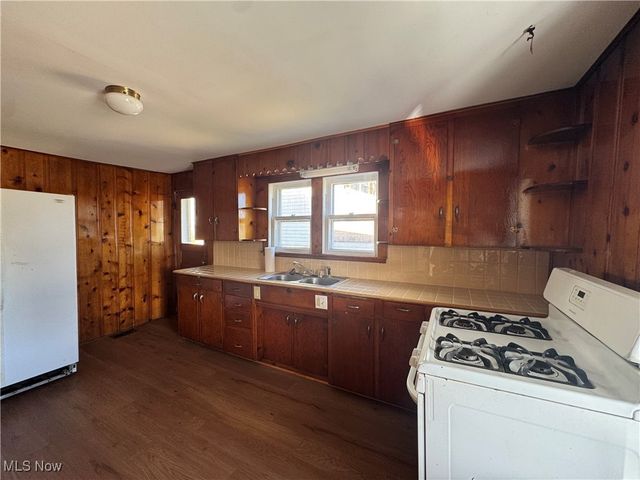 4105 7th Avenue, Vienna, WV 26105