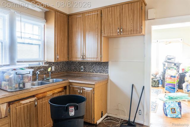 154 Moss Street, Highland Park, MI 48203