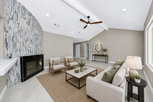 16114 Forest Bend Avenue, Friendswood, TX 77546