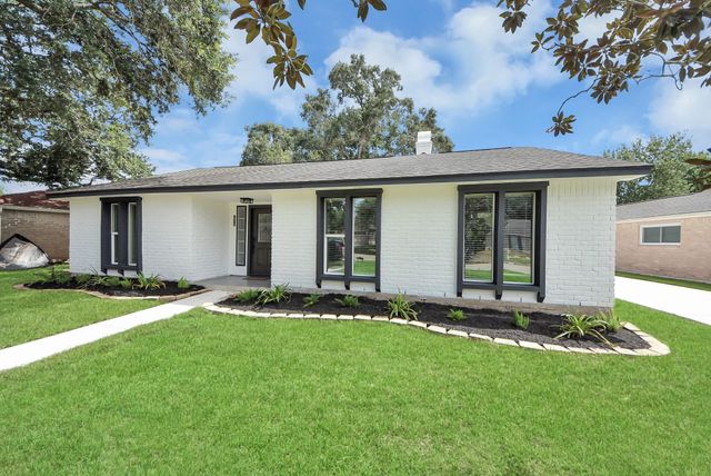 16114 Forest Bend Avenue, Friendswood, TX 77546