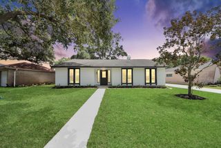 16114 Forest Bend Avenue, Friendswood, TX 77546