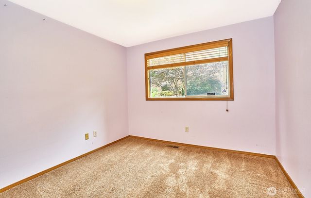 14409 SE 256th Place, Kent, WA 98042