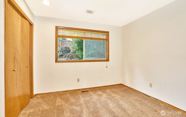 14409 SE 256th Place, Kent, WA 98042