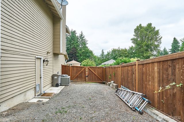 14409 SE 256th Place, Kent, WA 98042