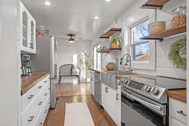 9027 Persimmon Grove Pike, Alexandria, KY 41001