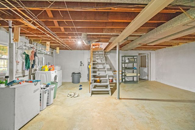 9027 Persimmon Grove Pike, Alexandria, KY 41001