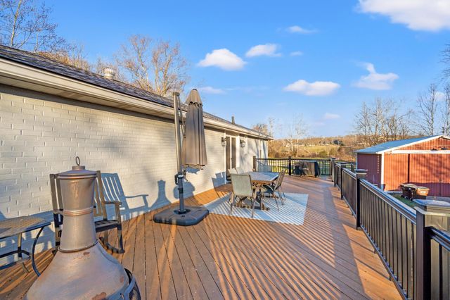 9027 Persimmon Grove Pike, Alexandria, KY 41001