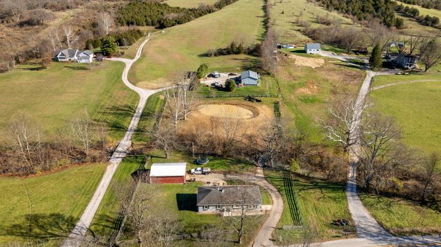 9027 Persimmon Grove Pike, Alexandria, KY 41001