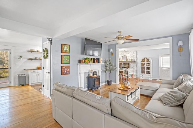 9027 Persimmon Grove Pike, Alexandria, KY 41001