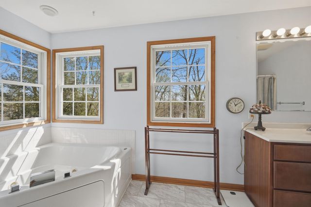 55 HOWES LN, North East, MD 21901