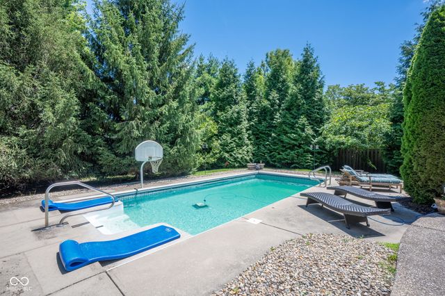 10891 Weston Drive, Carmel, IN 46032